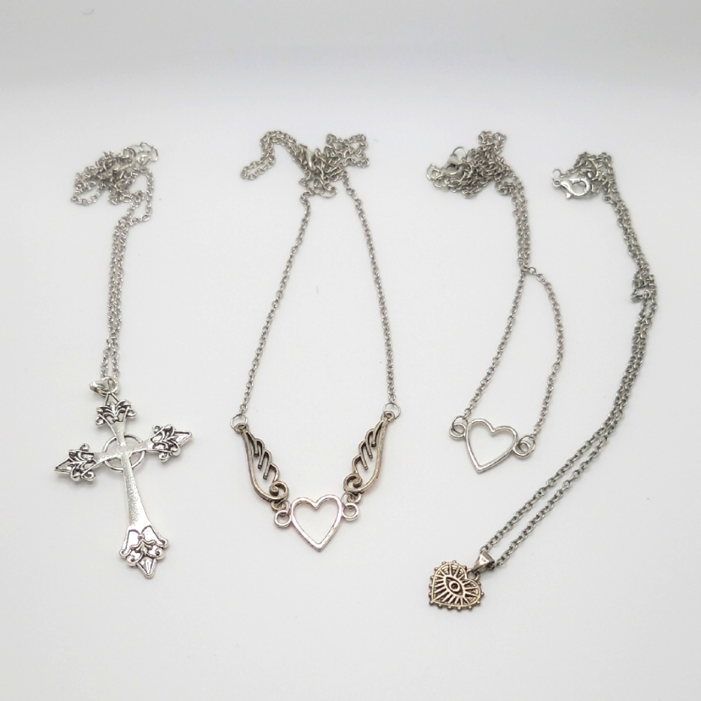 🌟Silver Heart and Cross Necklace Set🌟